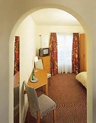 Loeffler Szálloda 3*